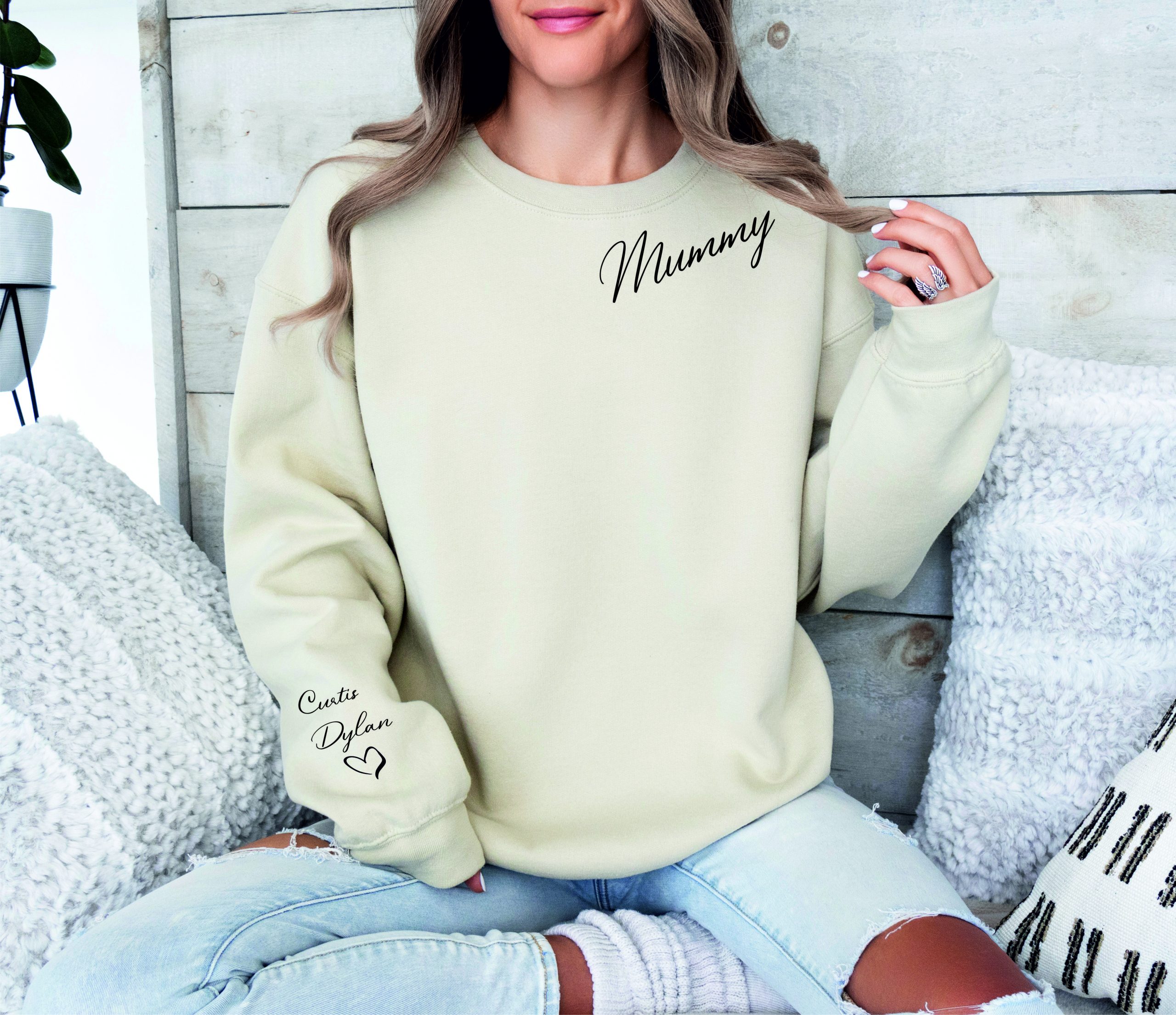 Mummy Sweater Personalised, Mummy Custom Sweatshirt with Names, Kids Name on Sleeve, Mother's Day Gift (MG5)